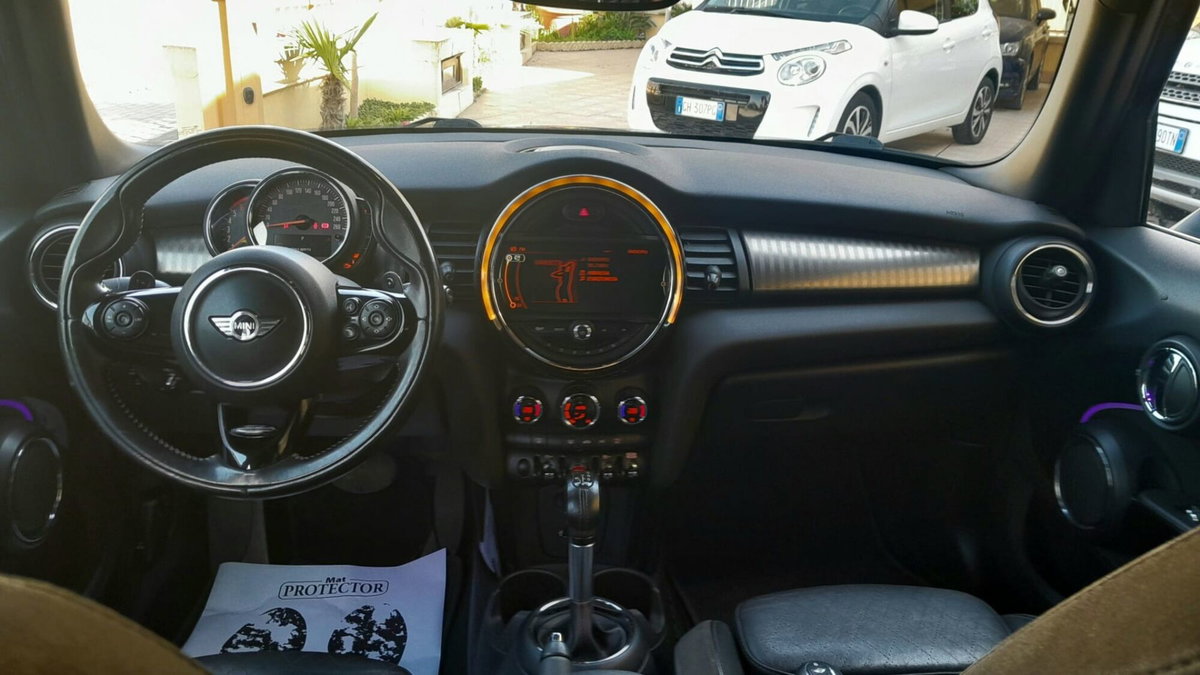MINI Mini 2.0 Cooper SD aut. Hype 5 porte (9)