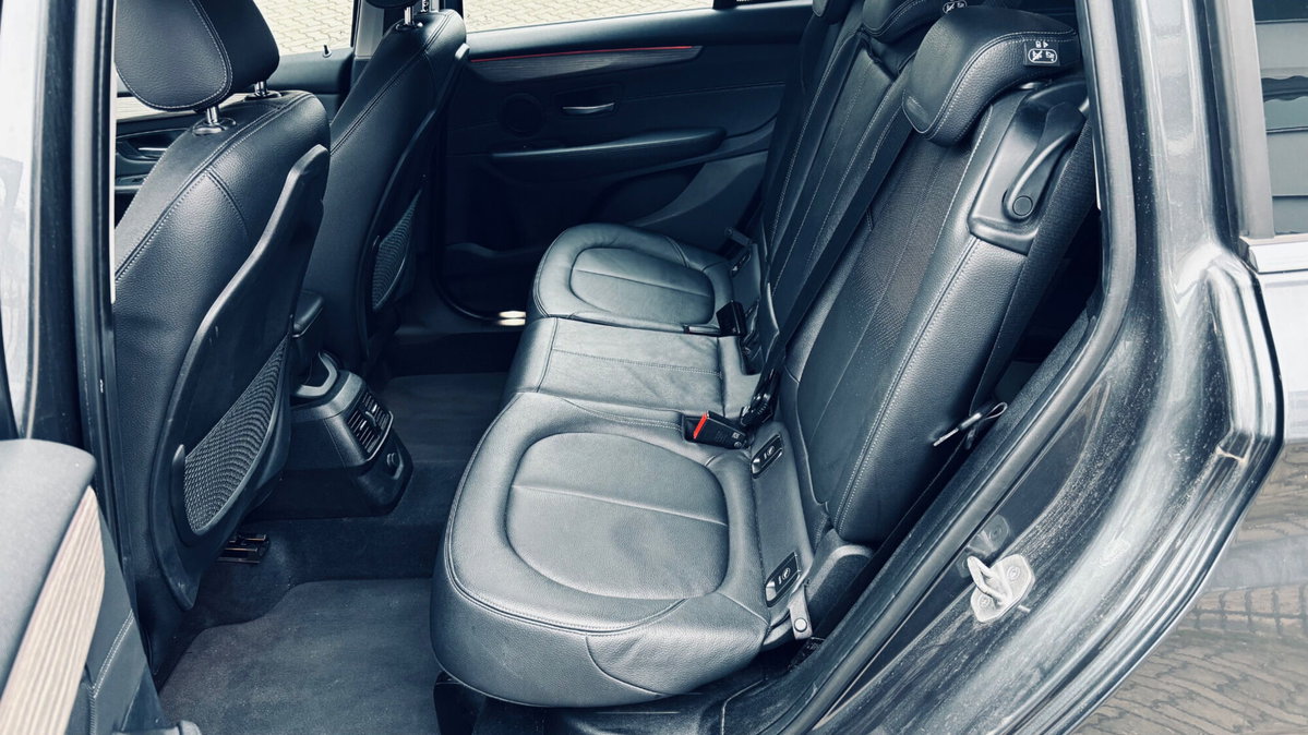 BMW Serie 2 Active Tourer 218d  Luxury (7)