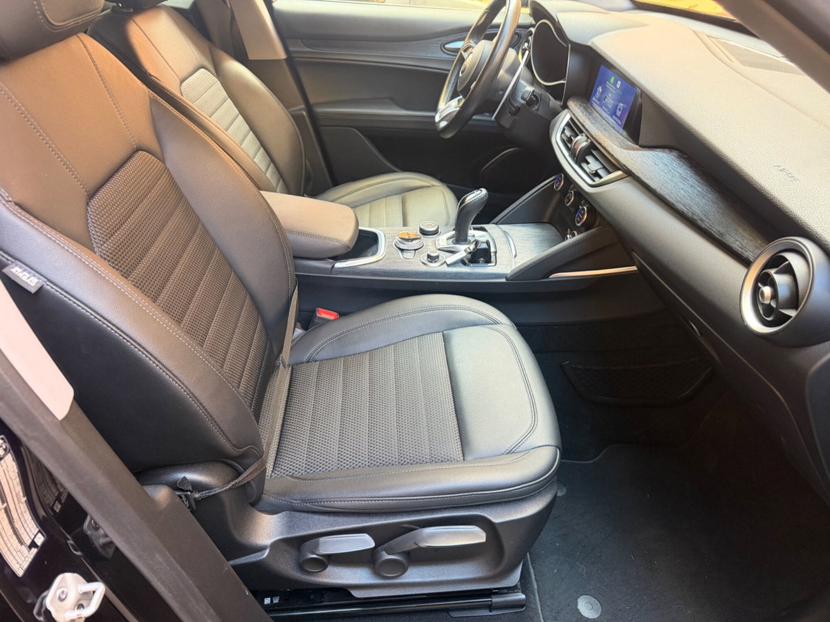 Alfa Romeo Stelvio Stelvio 2.2 Turbodiesel 190 CV AT8 Q4 Sprint (12)