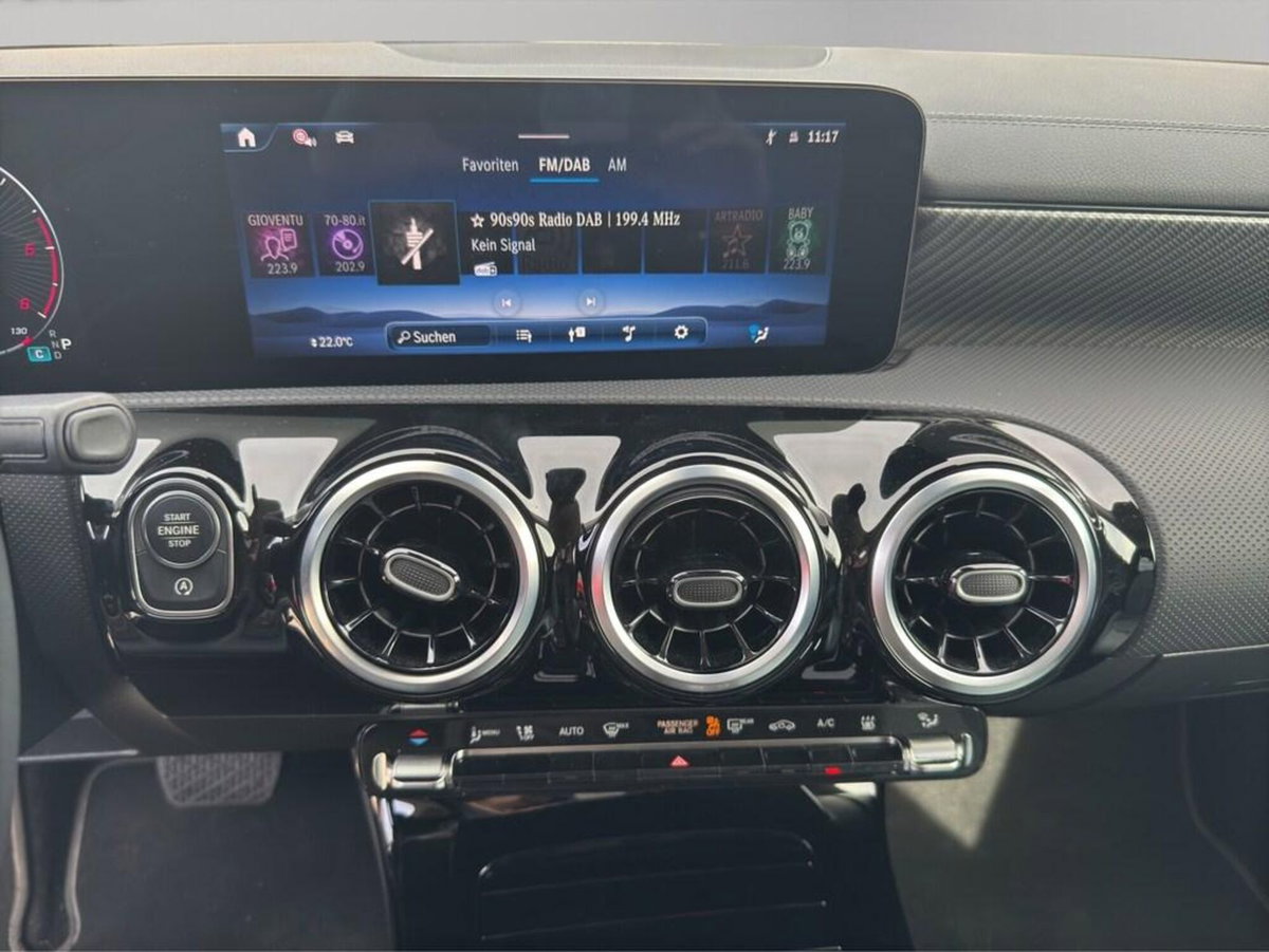 Mercedes-Benz CLA Shooting Brake 180 d Progressive Advanced Plus auto (12)