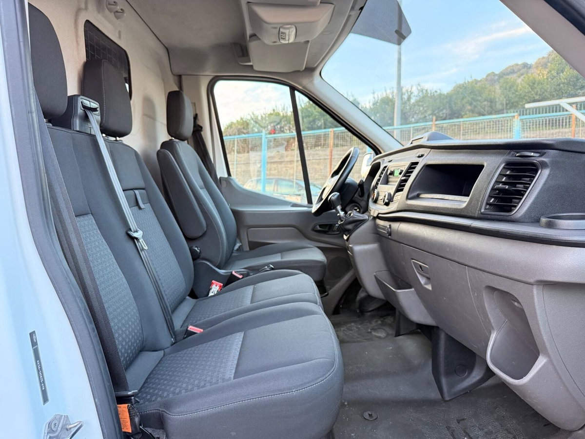 Ford Transit Furgone 350 2.0TDCi EcoBlue 130CV PL-TM Combi Trend N1 (13)