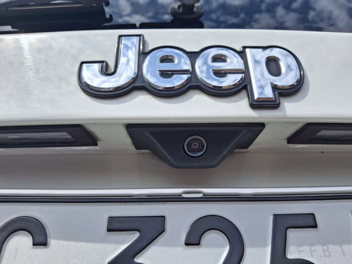 Jeep Renegade 1.6 Mjt 130 CV Limited (18)