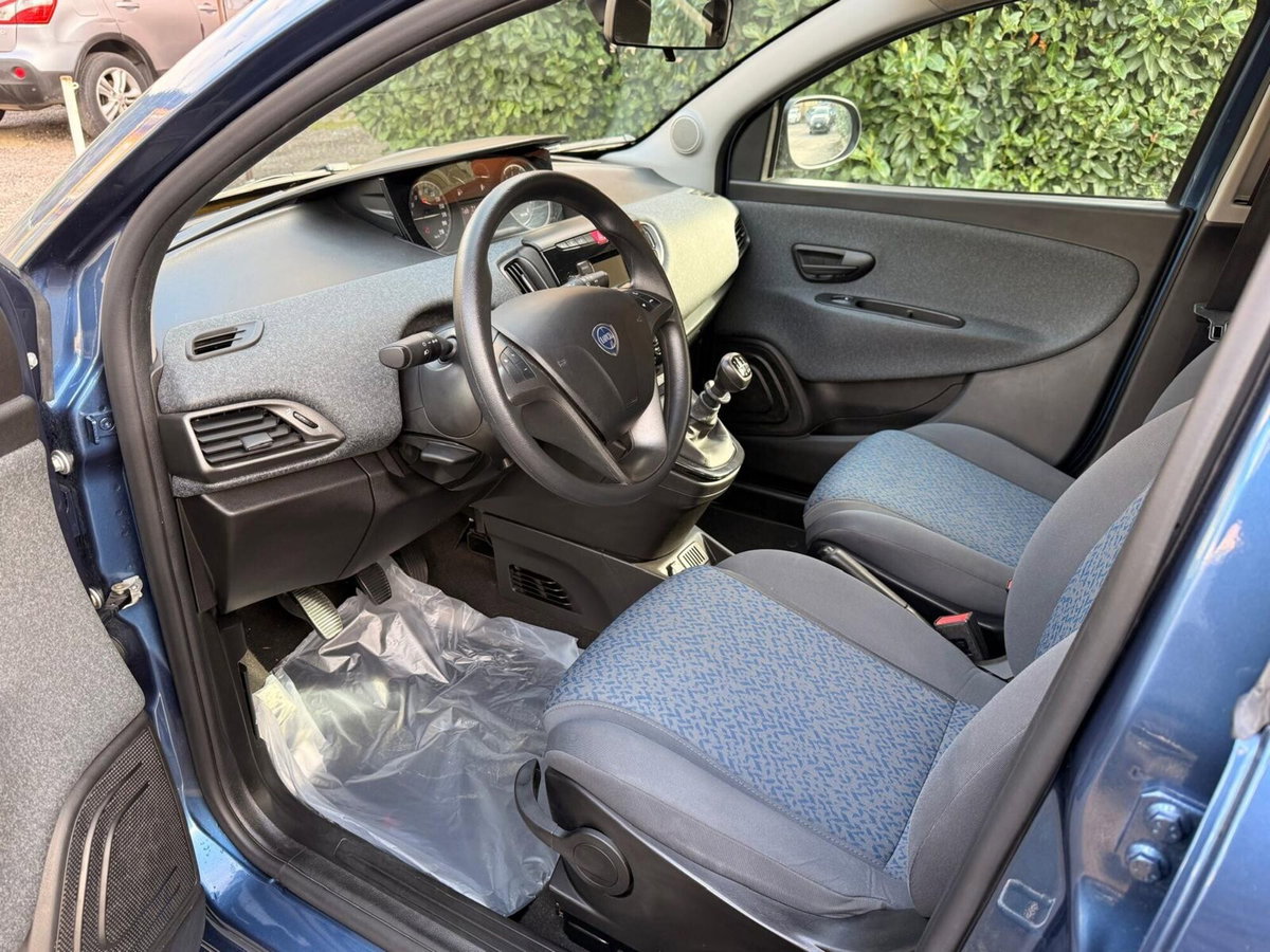 Lancia Ypsilon 1.0 FireFly 5 porte S&S Hybrid Ecochic Silver (17)