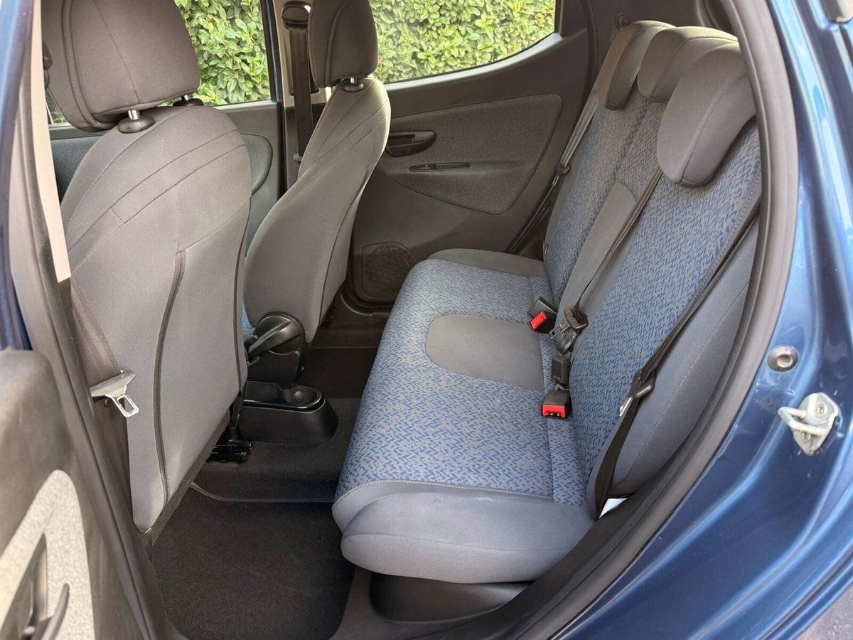 Lancia Ypsilon 1.0 FireFly 5 porte S&S Hybrid Ecochic Silver (19)