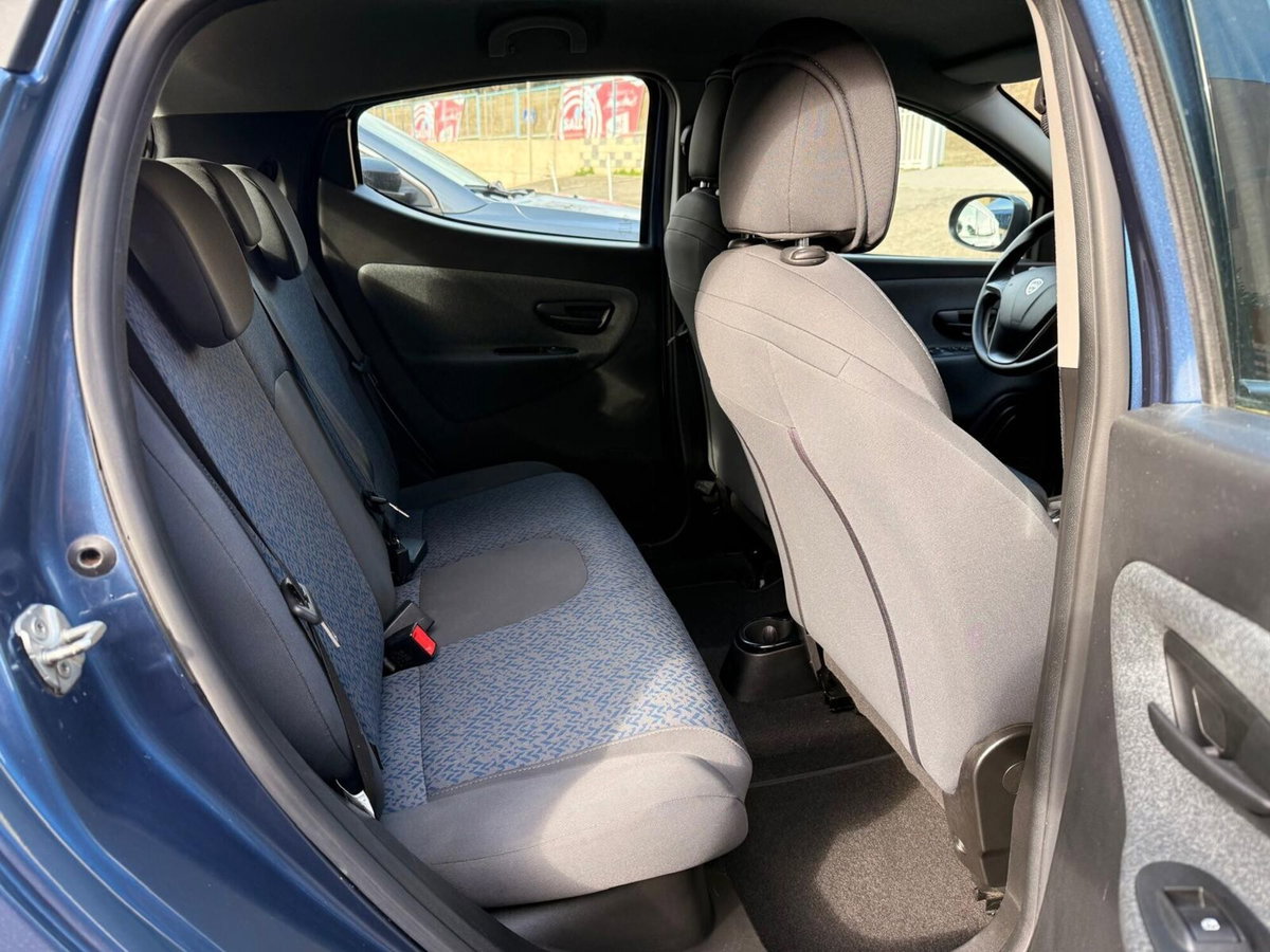 Lancia Ypsilon 1.0 FireFly 5 porte S&S Hybrid Ecochic Silver (20)