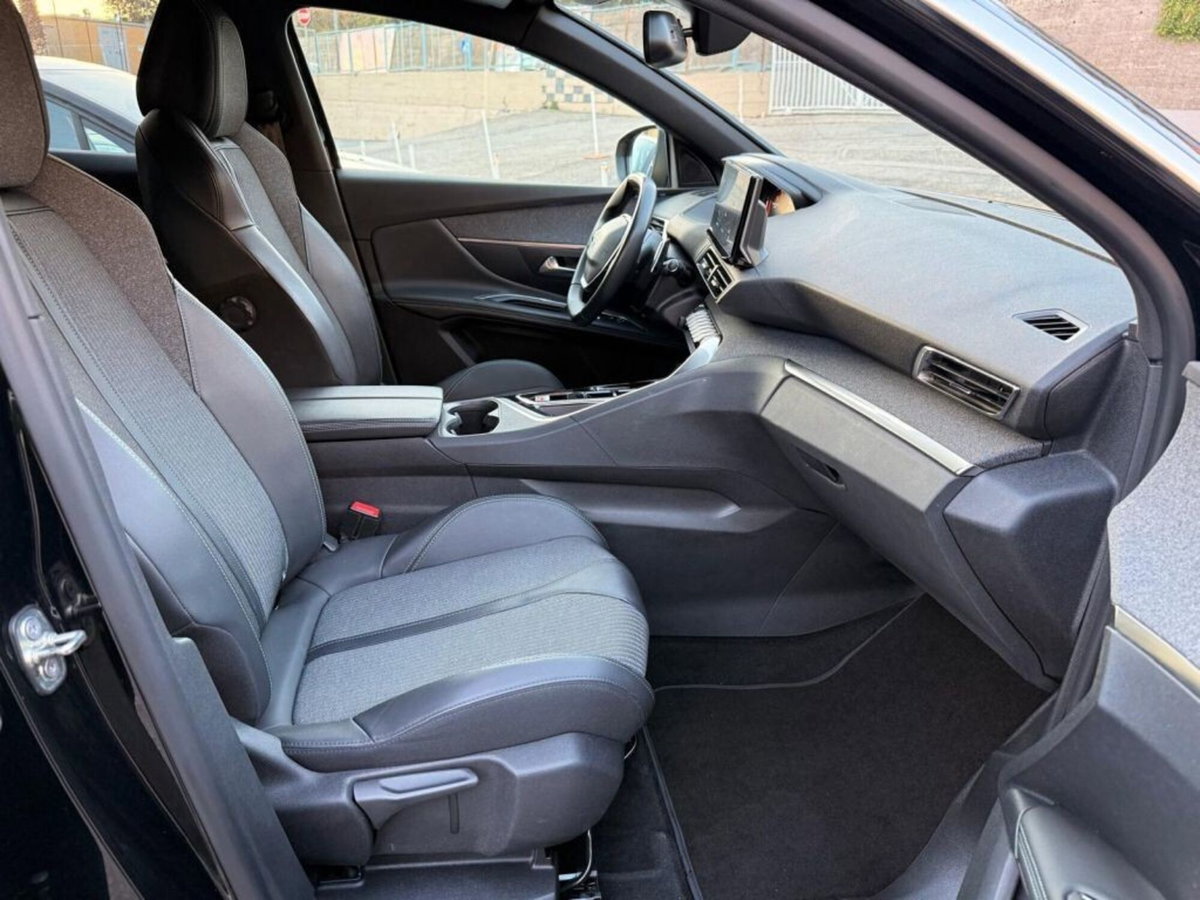 Peugeot 3008 BlueHDi 130 S&S EAT8 Allure Pack (16)