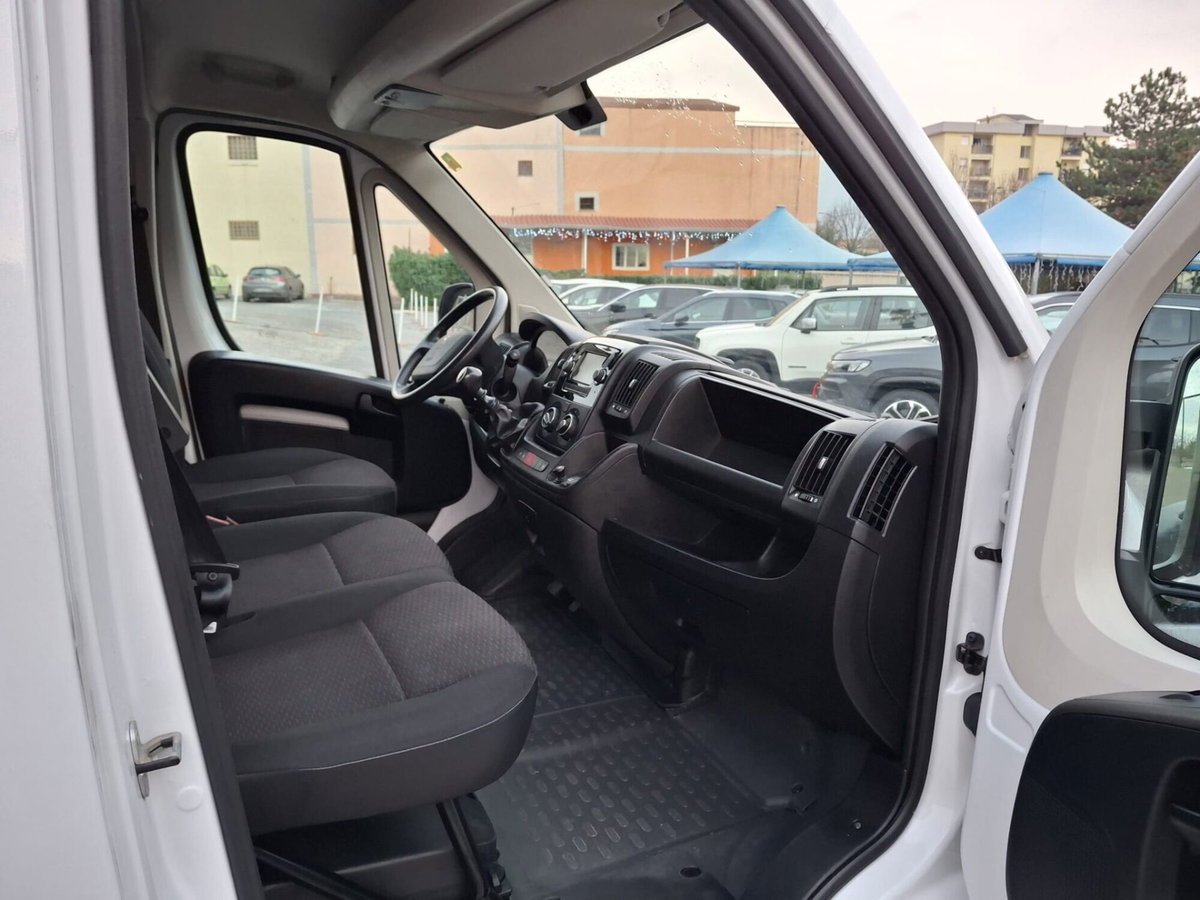 Peugeot Boxer Furgone 333 2.2 BlueHDi 140 S&S PLM-TM Furgone Premium (10)