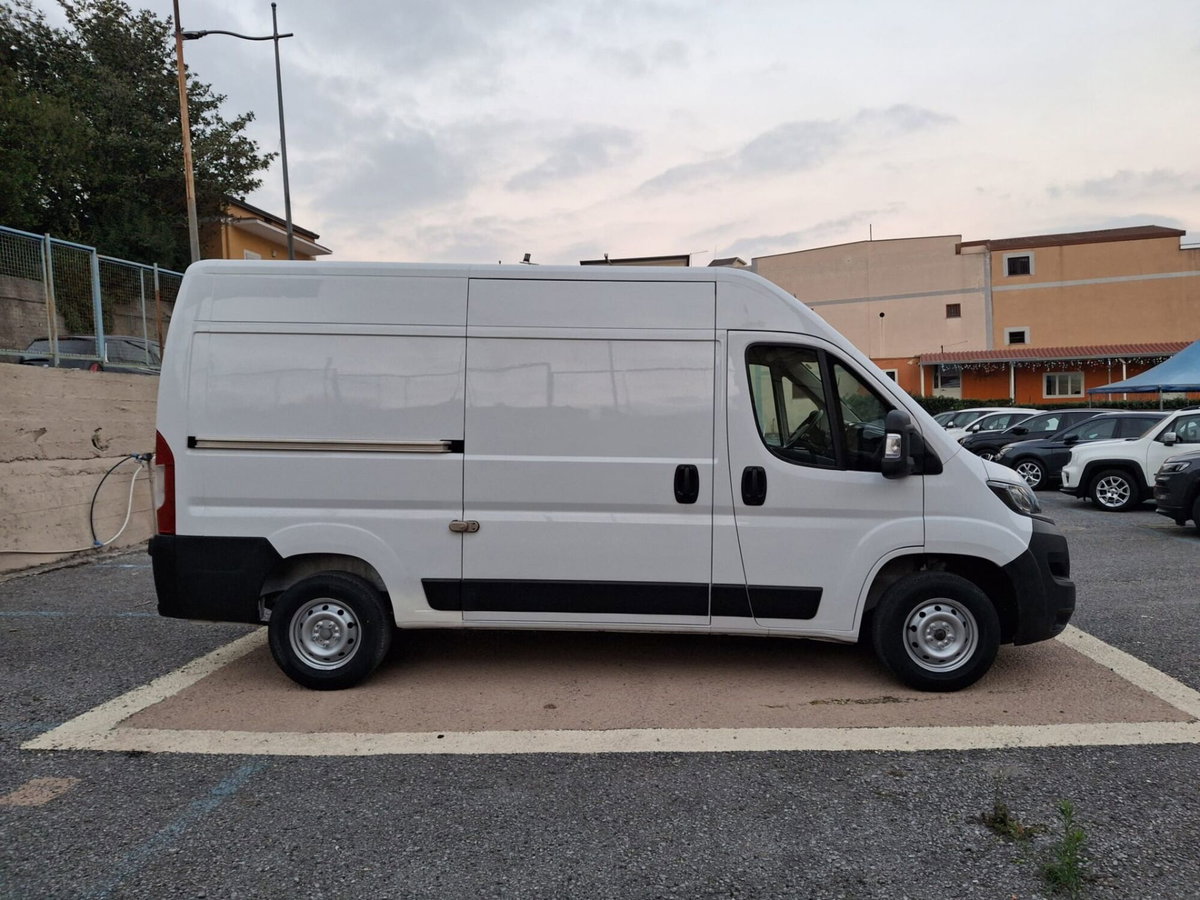 Peugeot Boxer Furgone 333 2.2 BlueHDi 140 S&S PLM-TM Furgone Premium (2)