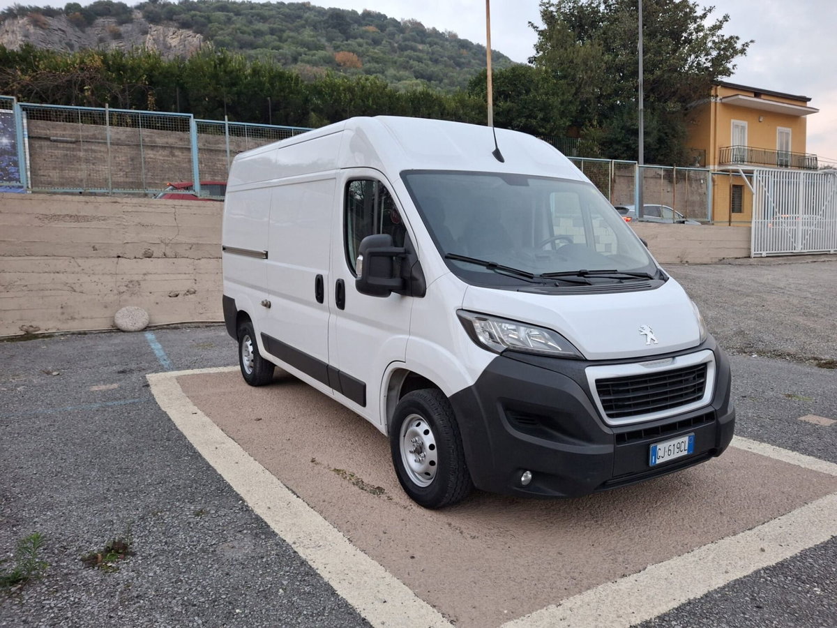 Peugeot Boxer Furgone 333 2.2 BlueHDi 140 S&S PLM-TM Furgone Premium (3)