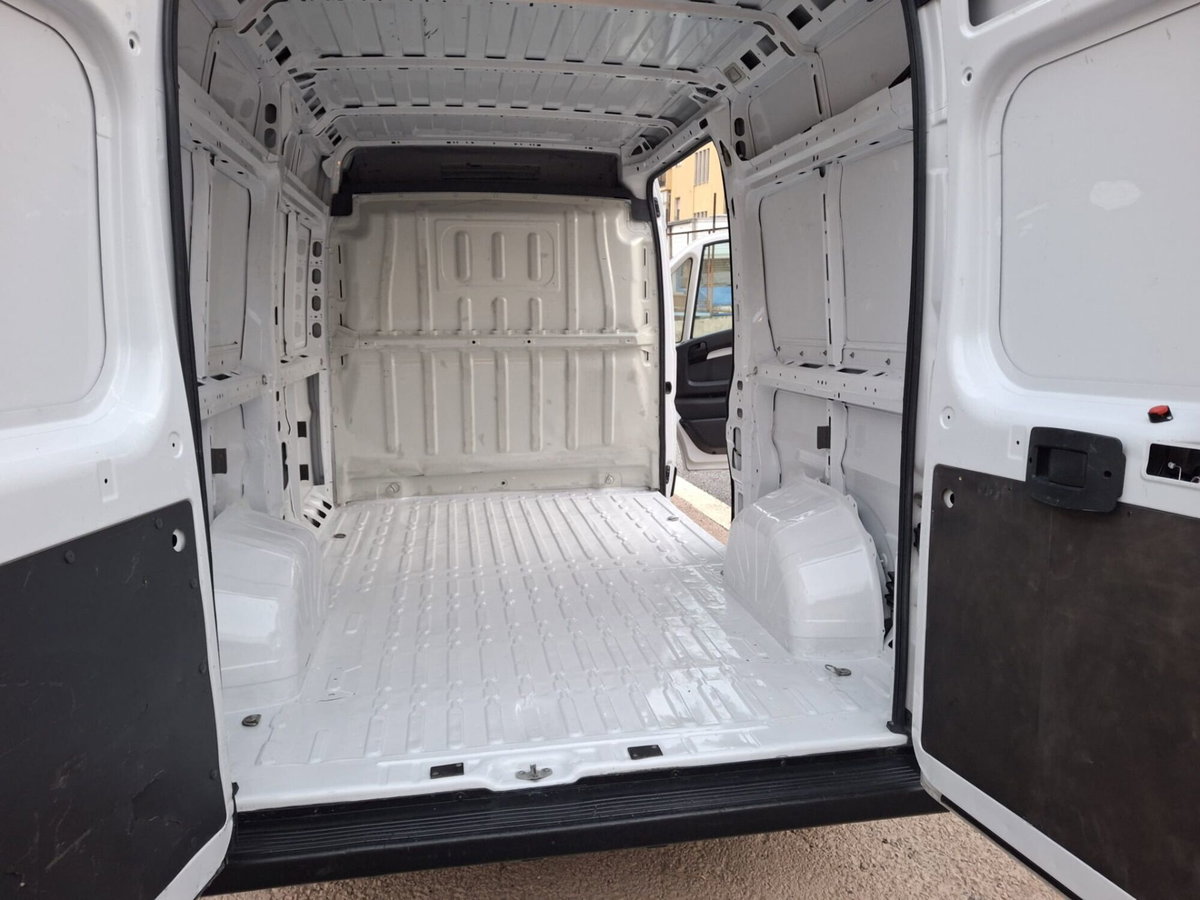 Peugeot Boxer Furgone 333 2.2 BlueHDi 140 S&S PLM-TM Furgone Premium (6)