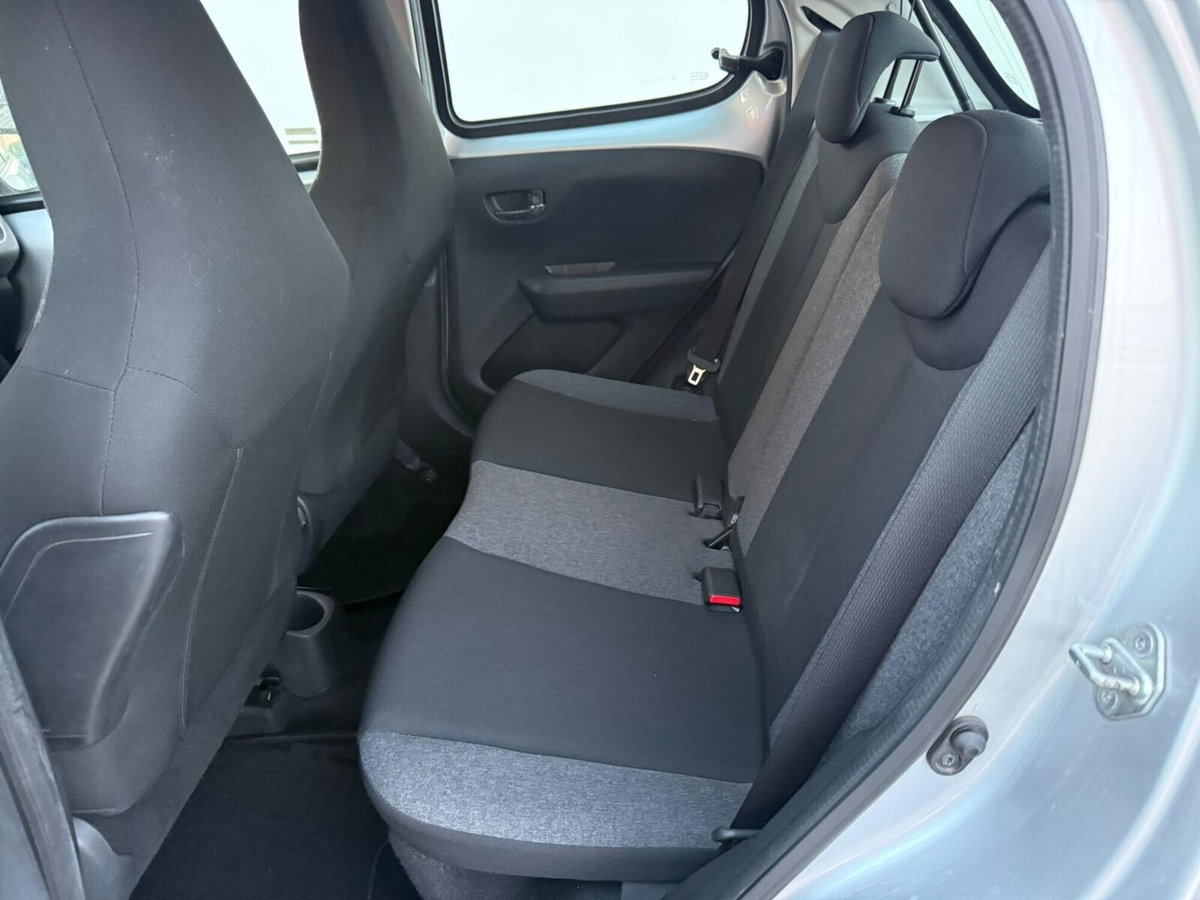 Citroen C1 C1 VTi 68 ETG 5 porte Shine (10)
