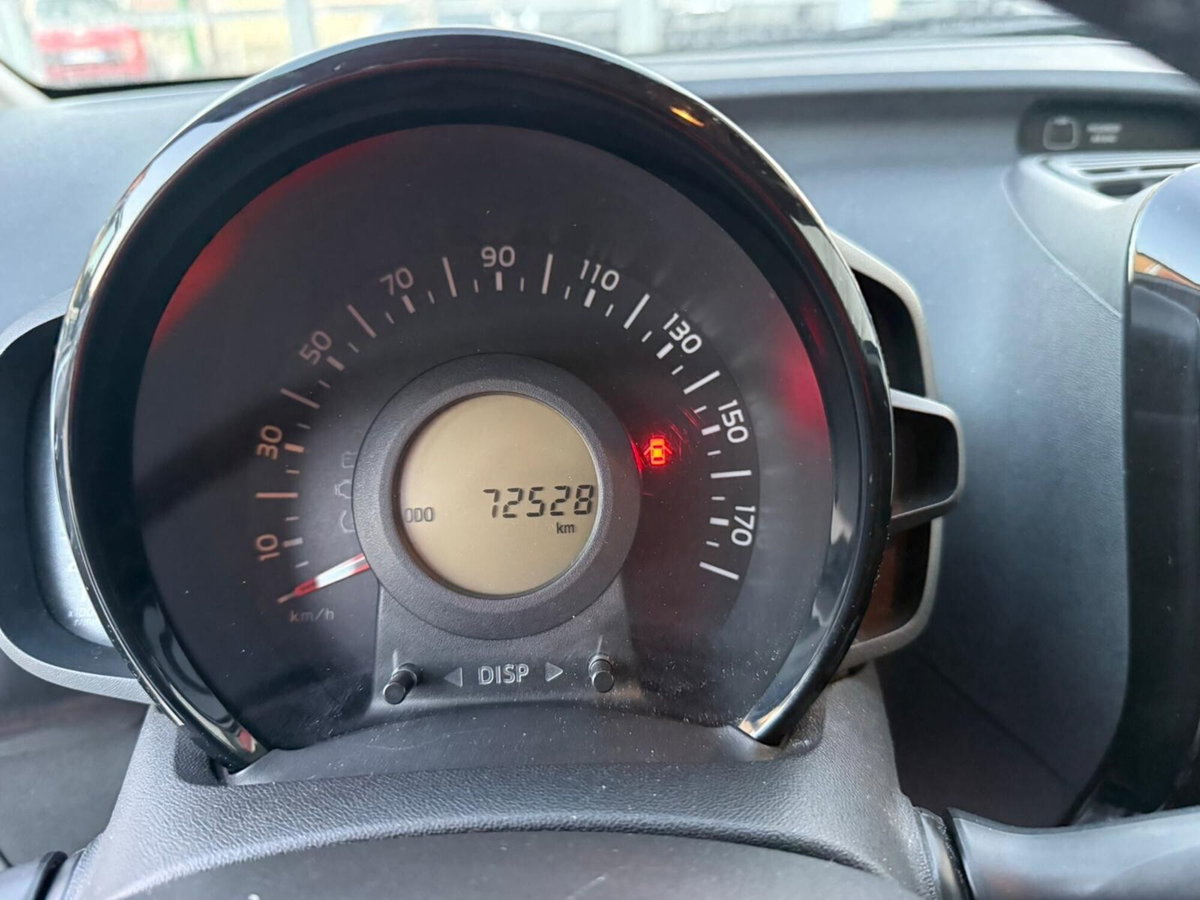 Citroen C1 C1 VTi 68 ETG 5 porte Shine (12)