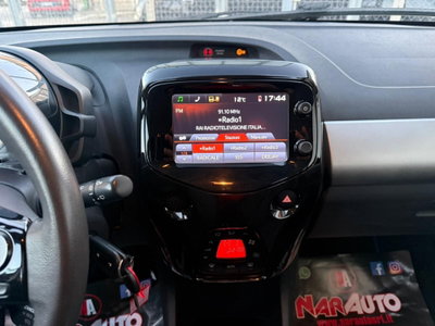 Citroen C1 C1 VTi 68 ETG 5 porte Shine (16)