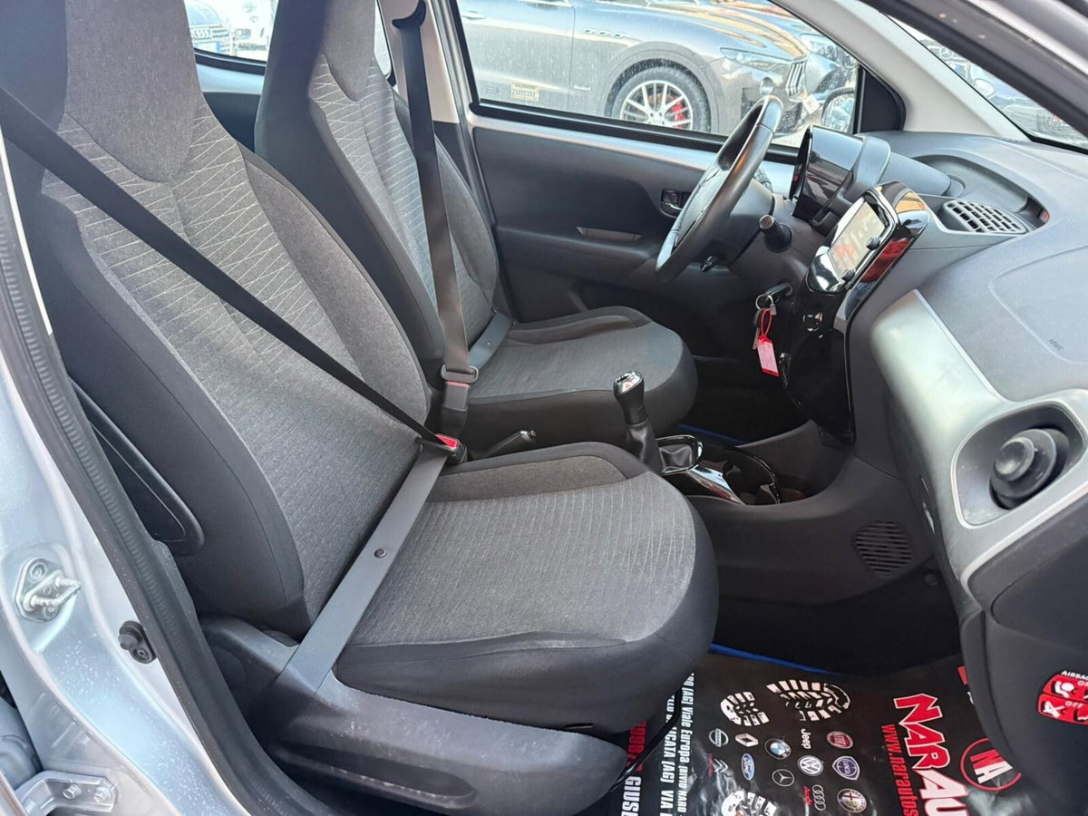 Citroen C1 C1 VTi 68 ETG 5 porte Shine (18)