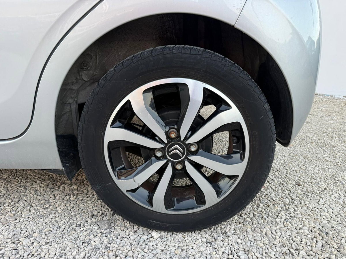 Citroen C1 C1 VTi 68 ETG 5 porte Shine (9)