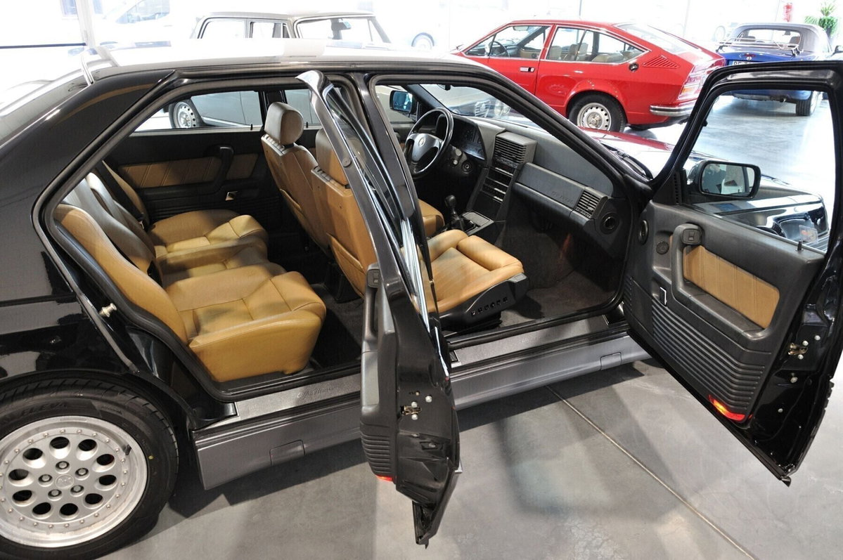 Alfa Romeo 164 3.0i V6 24V cat Q4 (9)