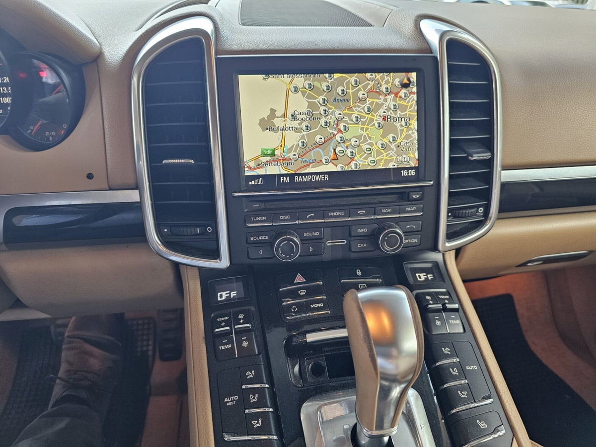 Porsche Cayenne 3.0 Diesel (17)
