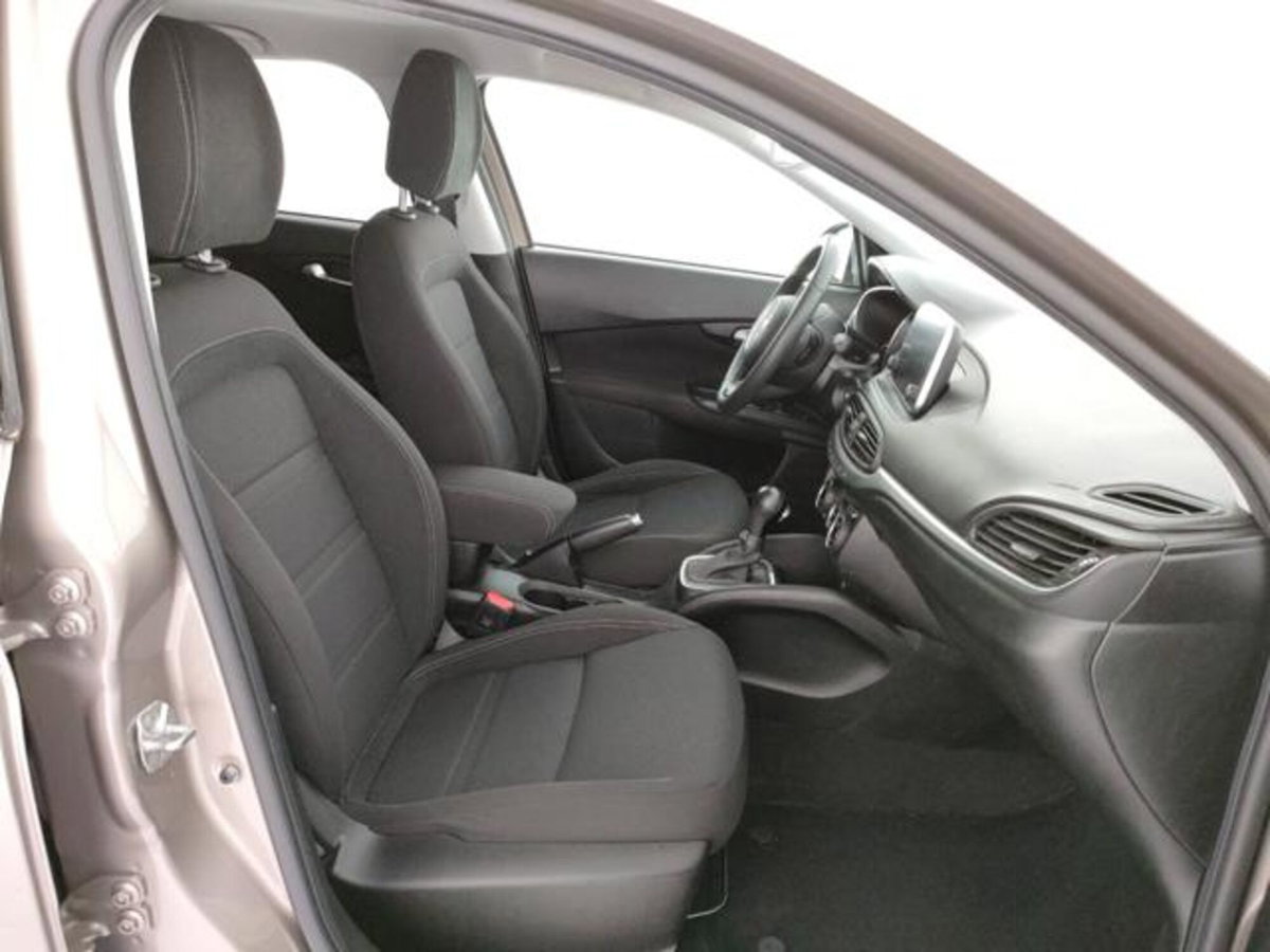 Fiat Tipo Station Wagon Tipo 1.6 Mjt S&S DCT SW Lounge (7)