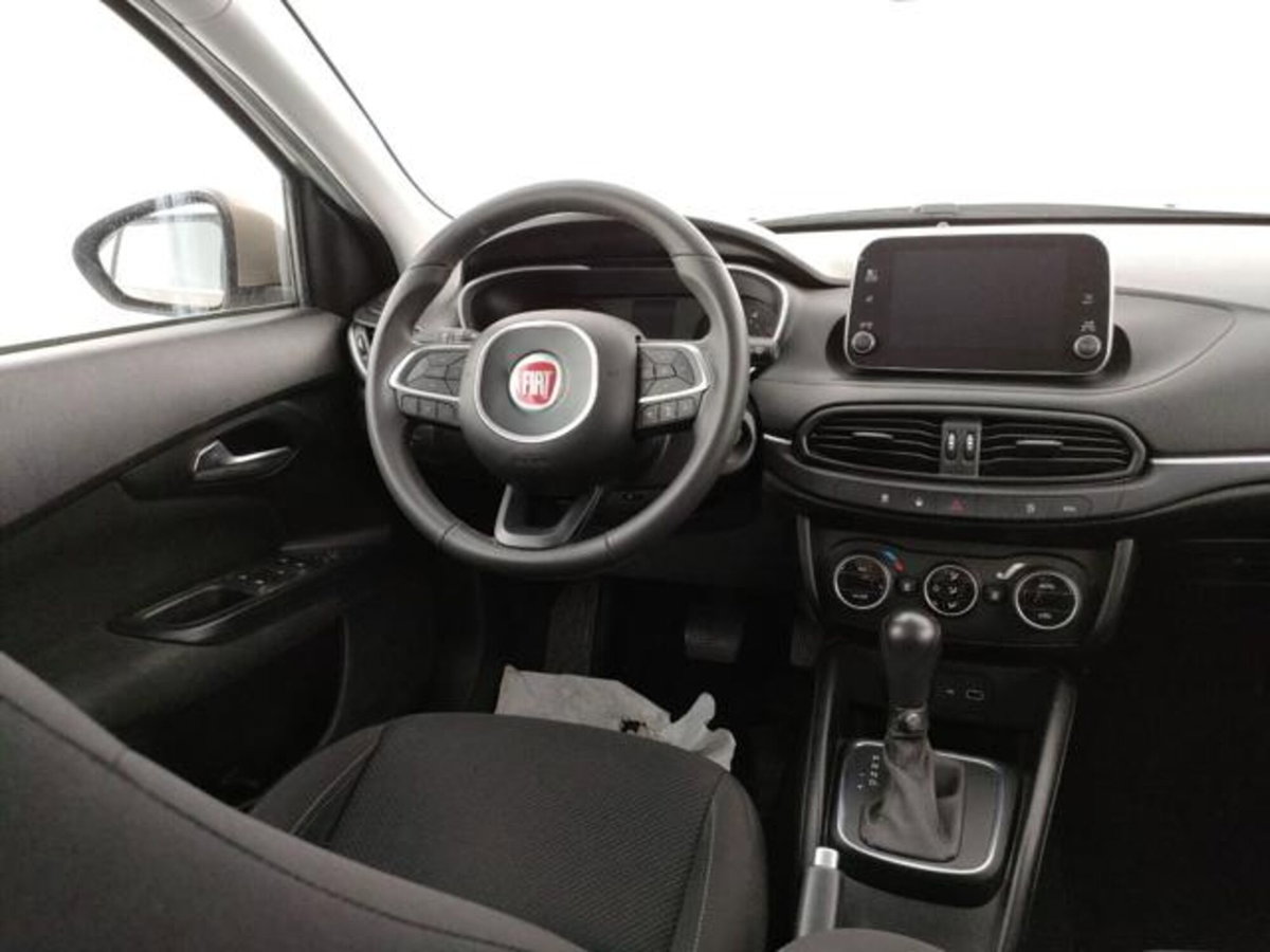 Fiat Tipo Station Wagon Tipo 1.6 Mjt S&S DCT SW Lounge (8)