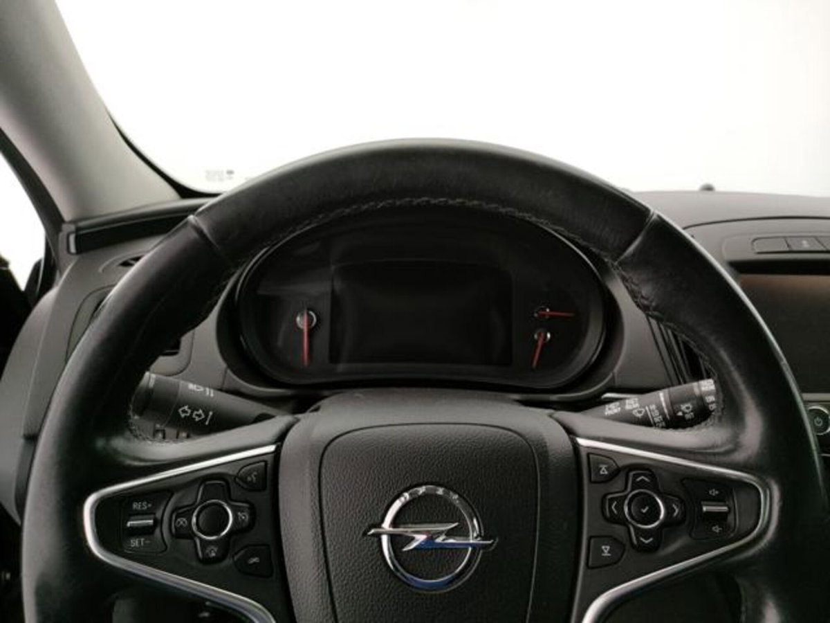 Opel Insignia Station Wagon CDTI 140CV Ecopower 104gr. Sports Cosmo (10)