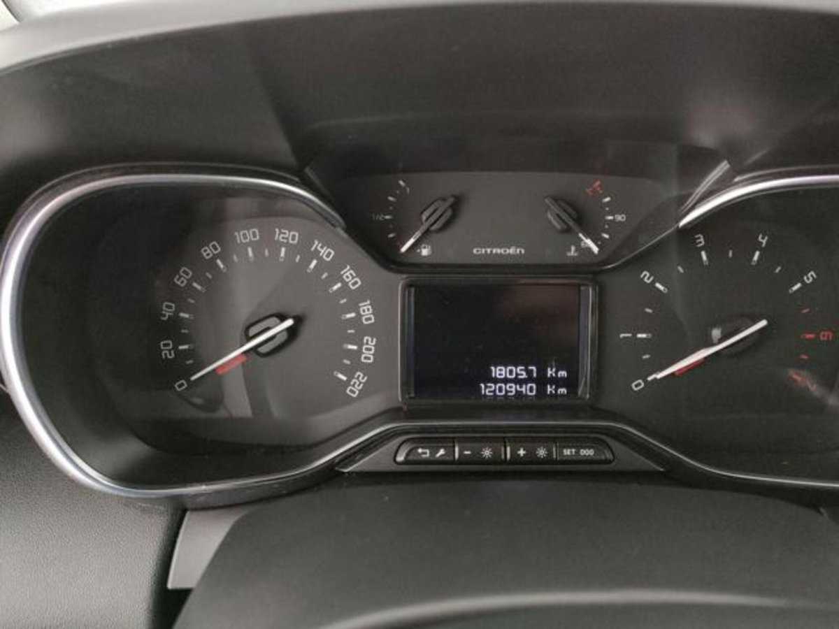 Citroen C3 Aircross BlueHDi 100 Shine (20)