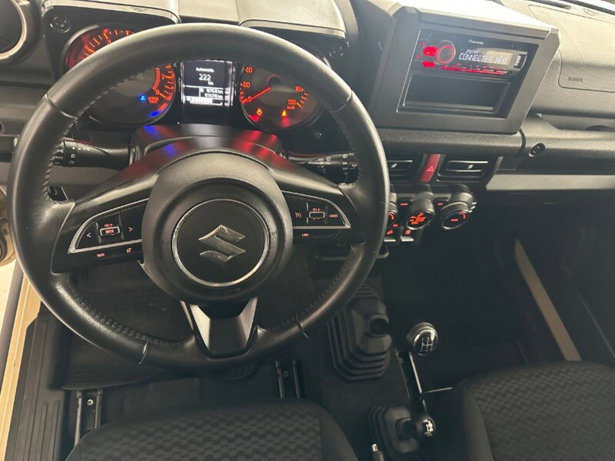 Suzuki Jimny 1.5 5MT Top (15)