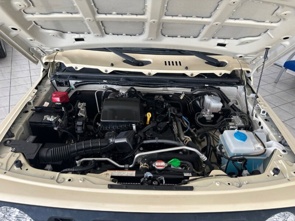 Suzuki Jimny 1.5 5MT Top (19)