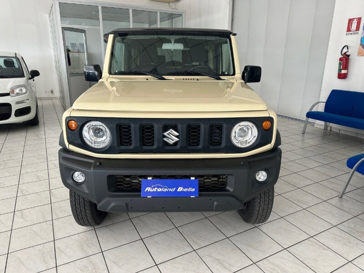 Suzuki Jimny 1.5 5MT Top (2)