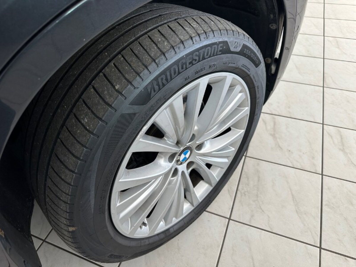 BMW X5 xDrive40d Luxury (4)