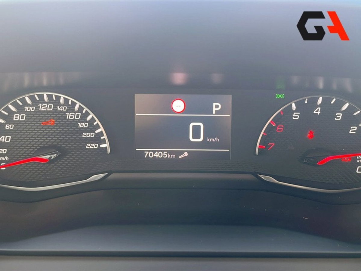 Peugeot 2008 BlueHDi 130 S&S EAT8 Allure Pack (14)