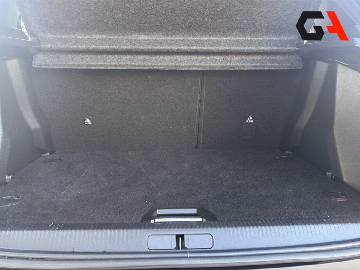 Peugeot 2008 BlueHDi 130 S&S EAT8 Allure Pack (19)