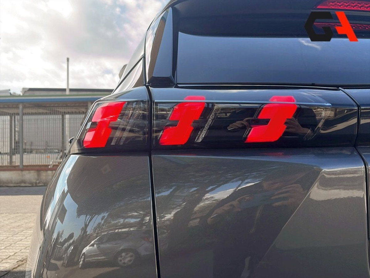 Peugeot 2008 BlueHDi 130 S&S EAT8 Allure Pack (9)