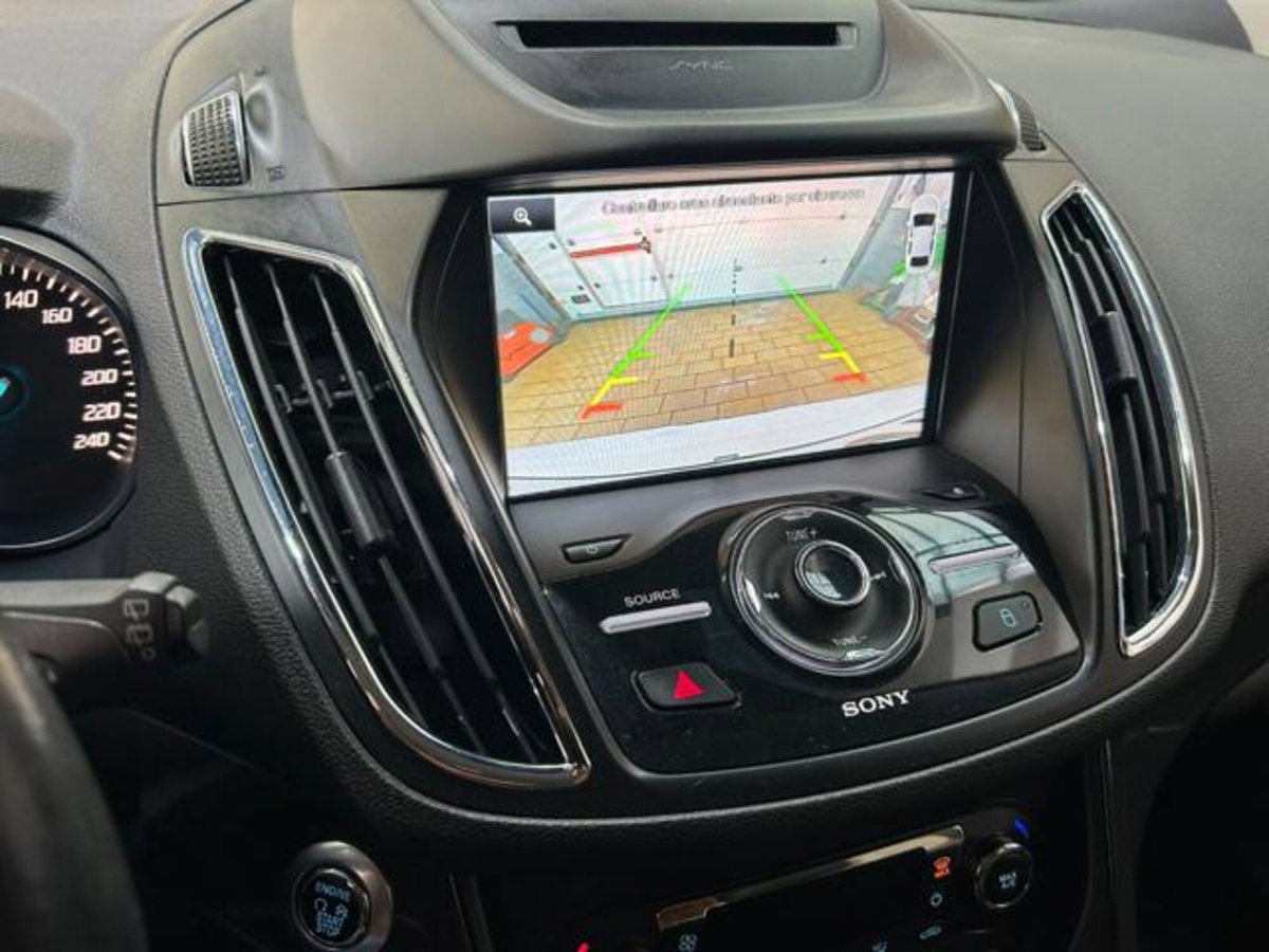 Ford Kuga 2.0 TDCI 150 CV S&S 4WD Powershift Titanium X (18)