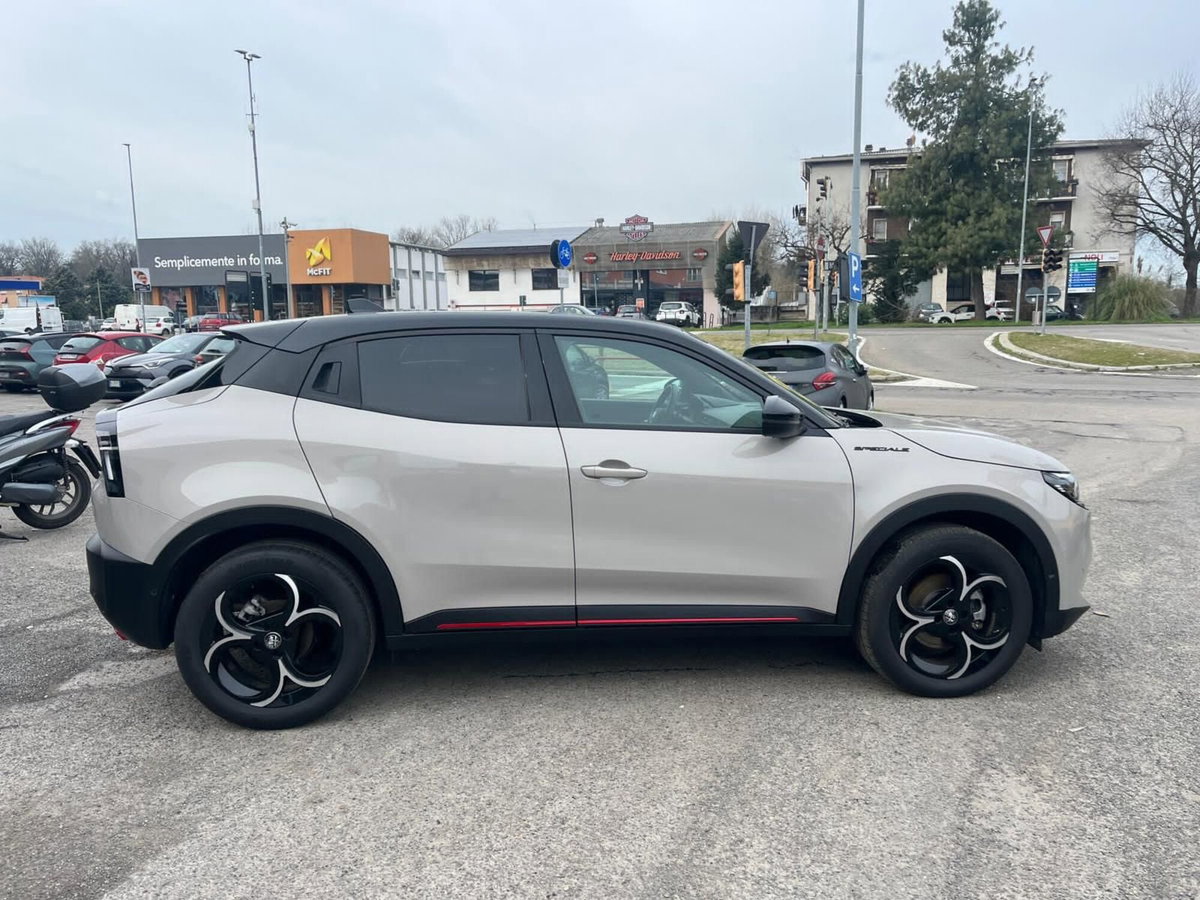 Alfa Romeo Junior 1.2 ibrida 145cv edct6 (3)