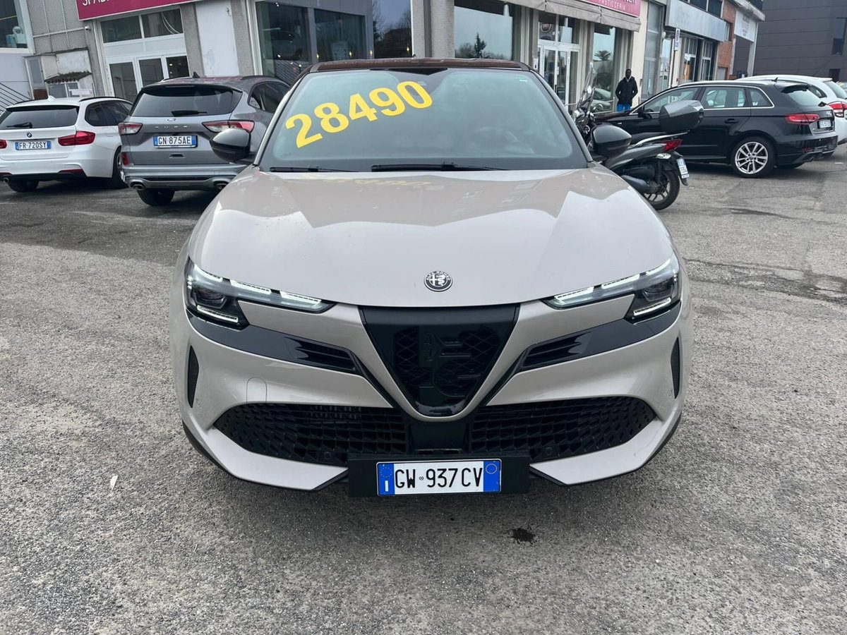 Alfa Romeo Junior 1.2 ibrida 145cv edct6 (4)