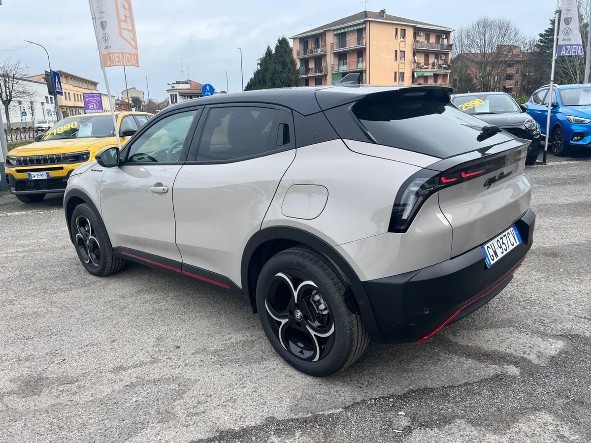 Alfa Romeo Junior 1.2 ibrida 145cv edct6 (7)