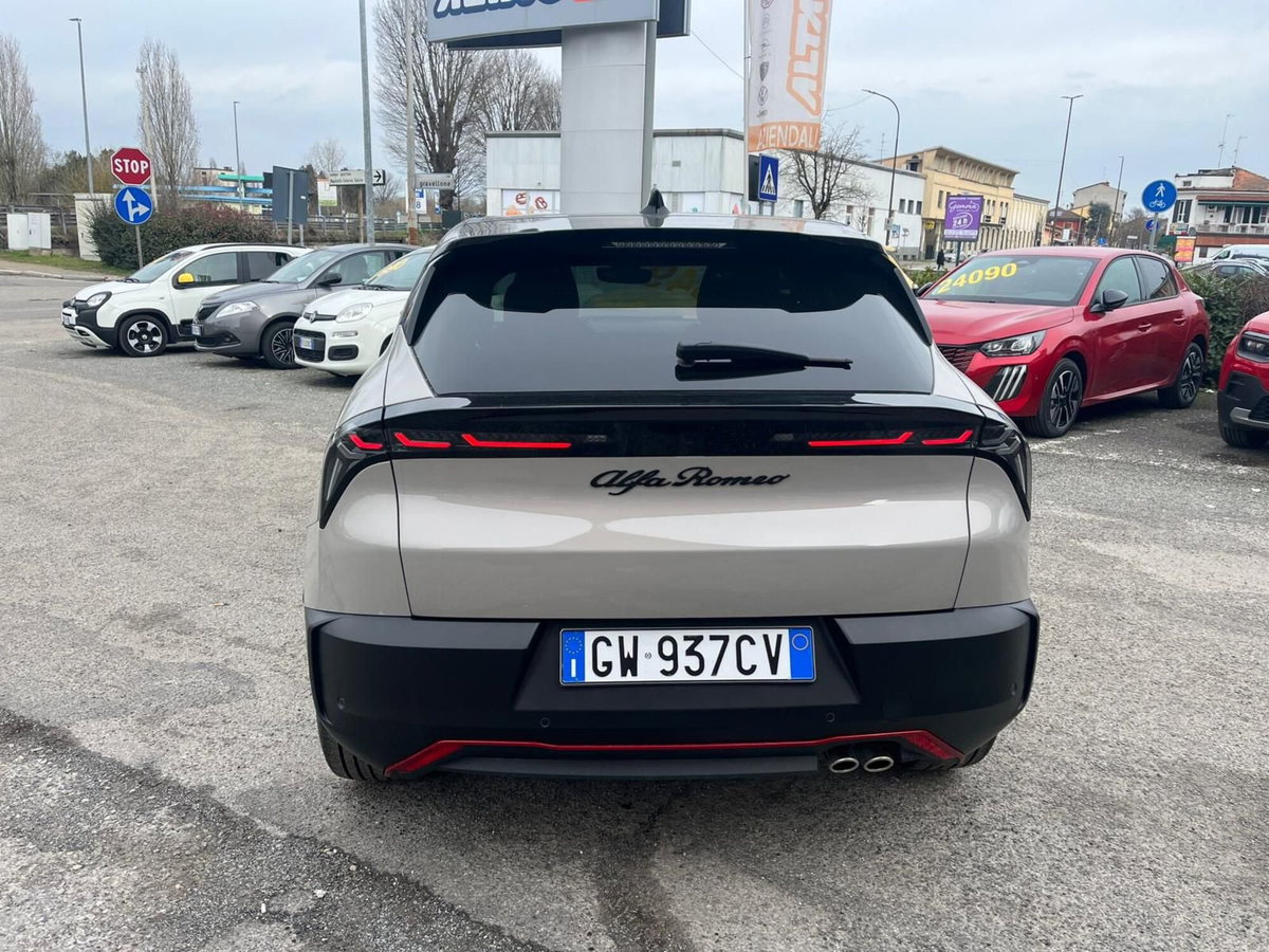 Alfa Romeo Junior 1.2 ibrida 145cv edct6 (8)