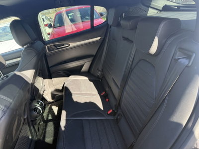 Alfa Romeo Stelvio Stelvio 2.2 Turbodiesel 210 CV AT8 Q4 Veloce (13)