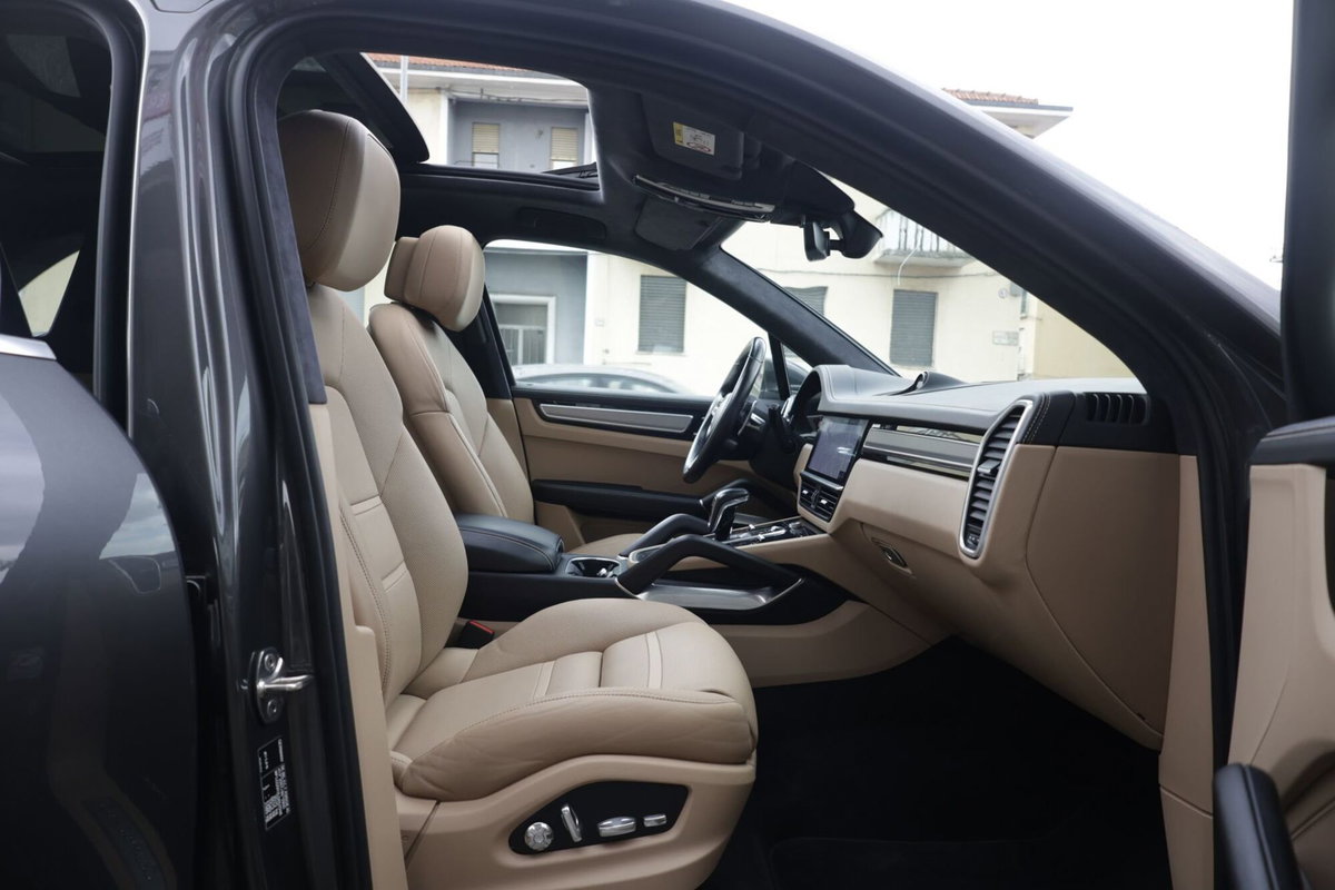 Porsche Cayenne Coupé 4.0 V8 Turbo S E-Hybrid (13)