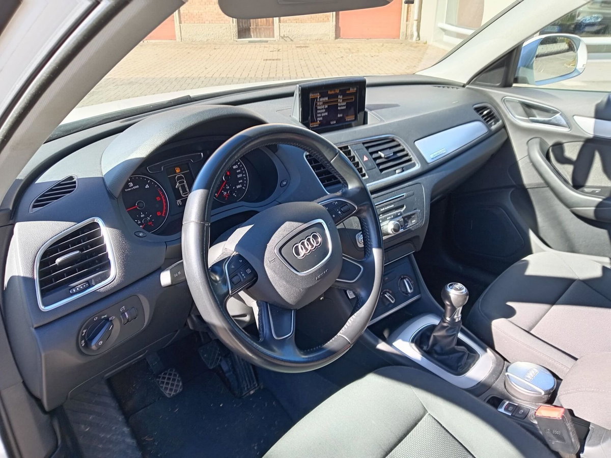 Audi Q3 35 TDI quattro (15)