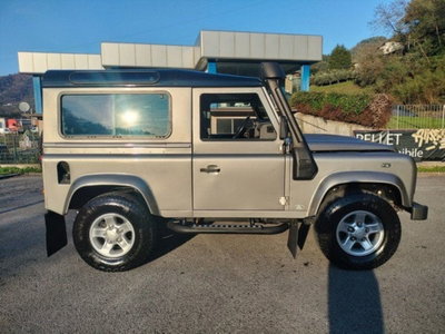Land Rover Defender 90 2.4 TD4 Station Wagon SE (4)