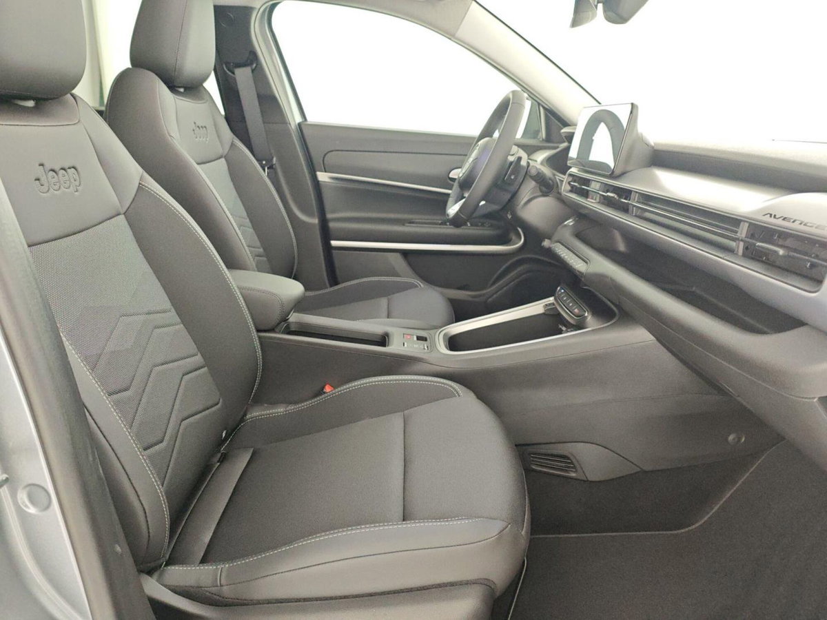 Jeep Avenger full-electric Summit fwd 156cv auto (14)