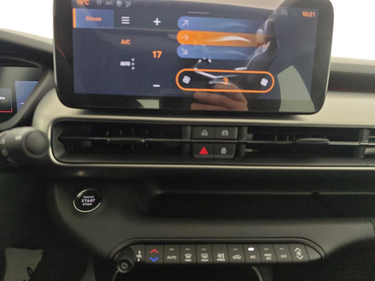 Jeep Avenger full-electric Summit fwd 156cv auto (19)