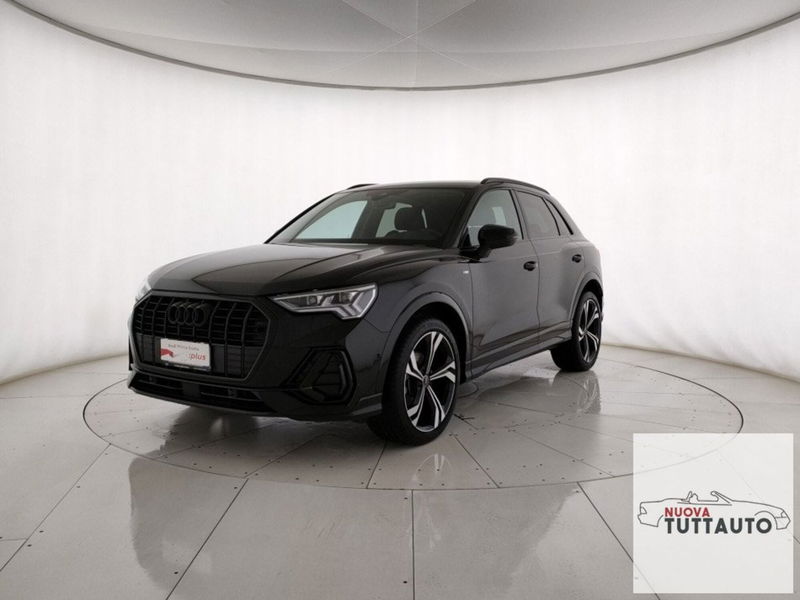 Audi Q3 35 2.0 tdi Identity Black s-tronic