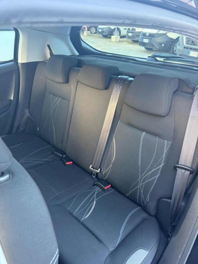 Peugeot 208 HDi 68 CV 5 porte Allure (14)