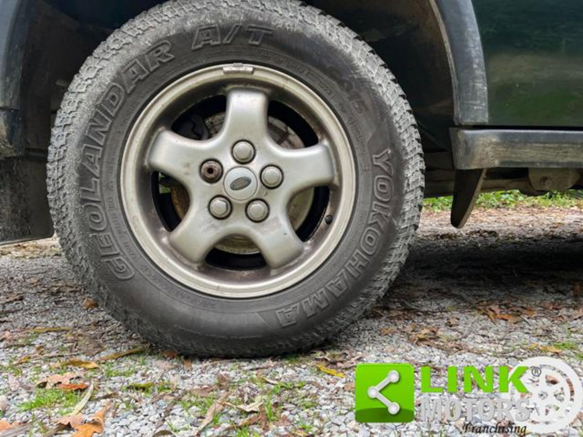 Land Rover Discovery 2.5 Td5 5 porte Vogue (8)