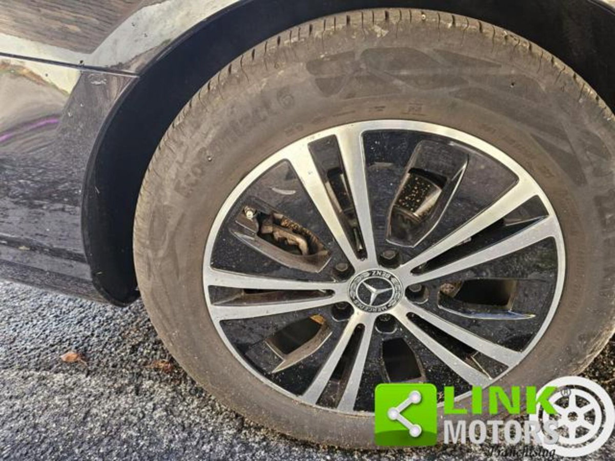Mercedes-Benz Classe E 220 d Mild hybrid 4Matic Auto Premium Plus (11)