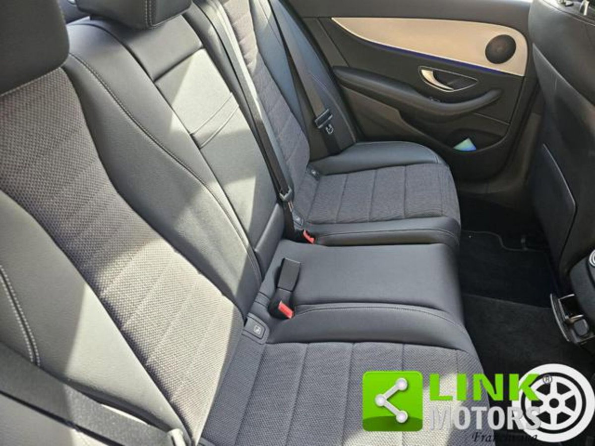 Mercedes-Benz Classe E 220 d Mild hybrid 4Matic Auto Premium Plus (2)