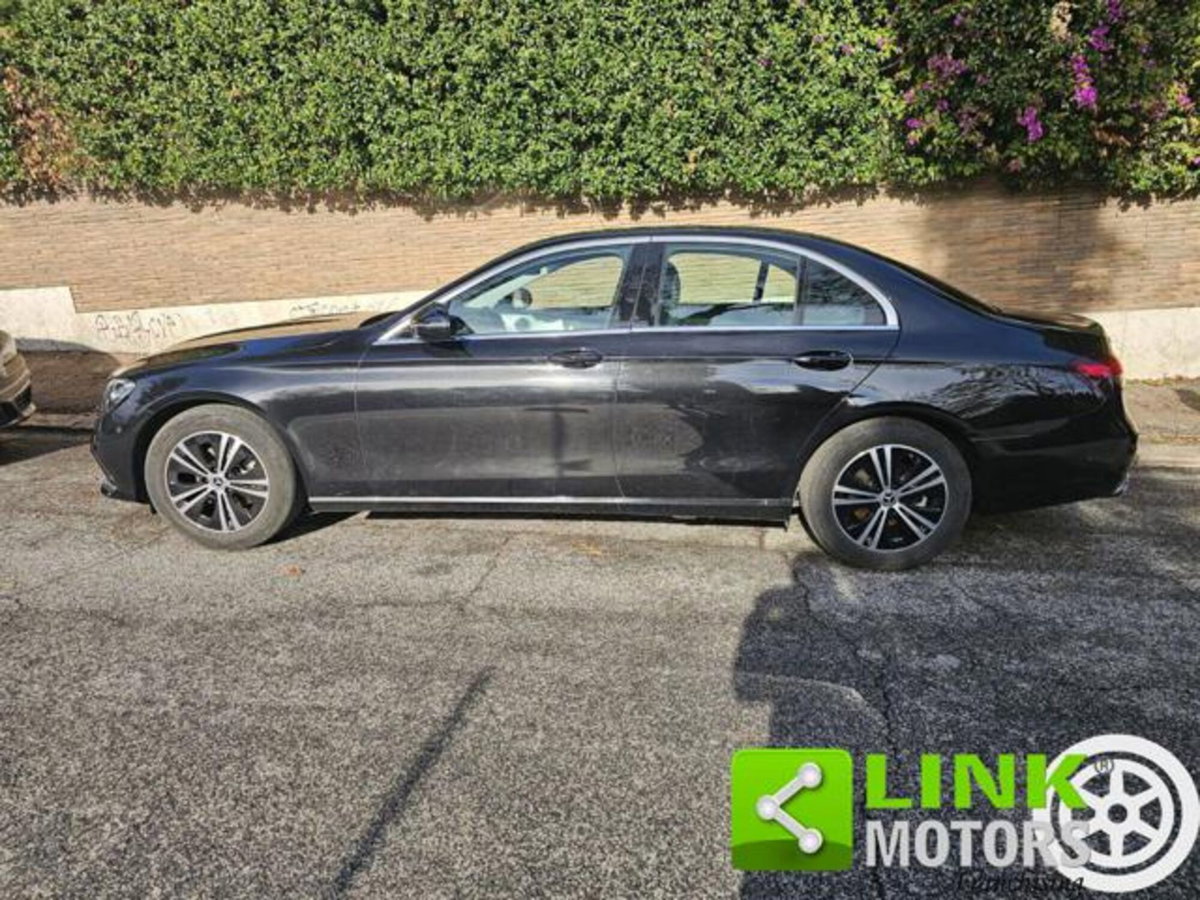 Mercedes-Benz Classe E 220 d Mild hybrid 4Matic Auto Premium Plus (9)