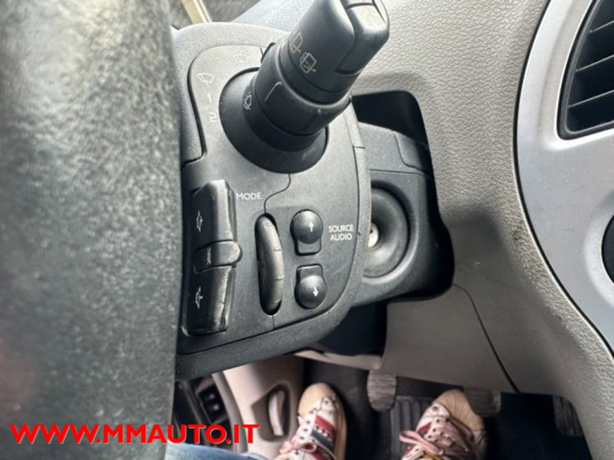 Renault Modus 1.4 16V Confort Dynamique (10)
